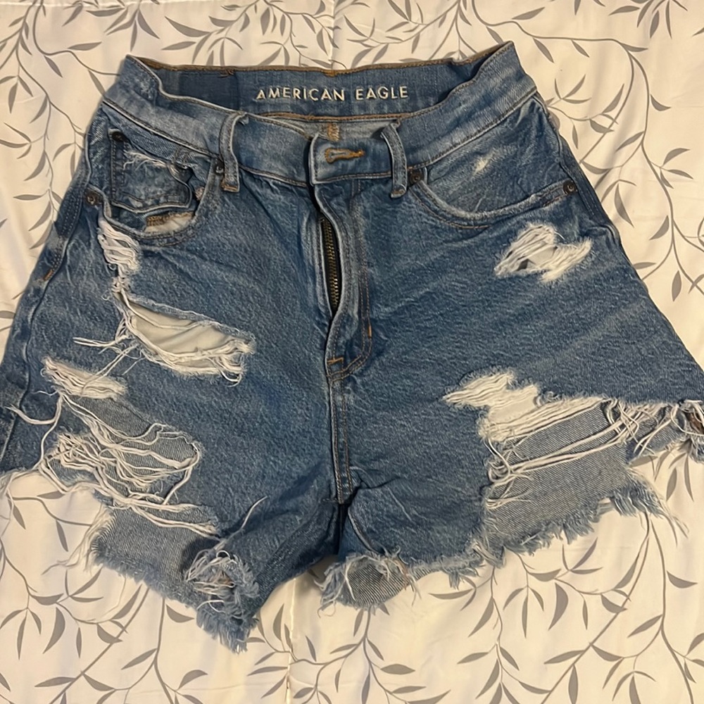 American eagle shorts!